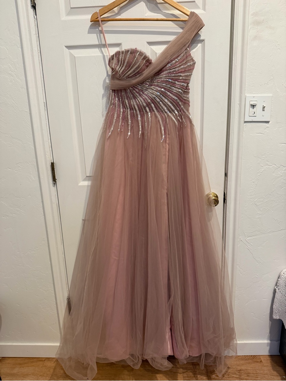 One-Shoulder Pink Tulle Party Prom Formal Dress with Beaded Bodice